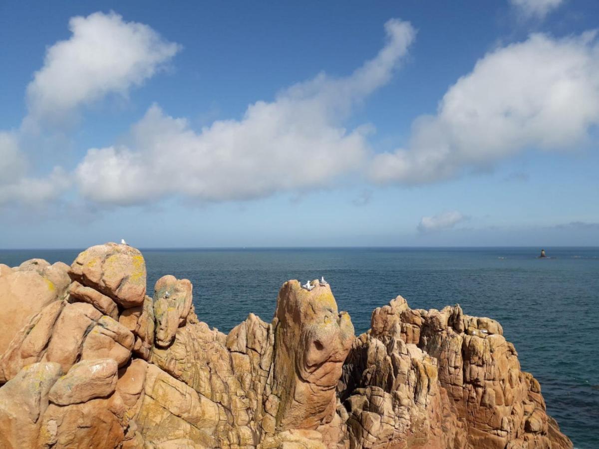 Ty Ann Maison Avec Jardin Clos De Mur, A Proximite Des Commerces Et A 3Km Des Plages Penvénan Kültér fotó